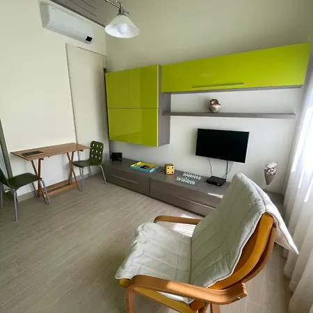 Xerxe's House Апартаменты *