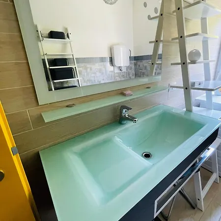 Апартаменты Xerxe's House *